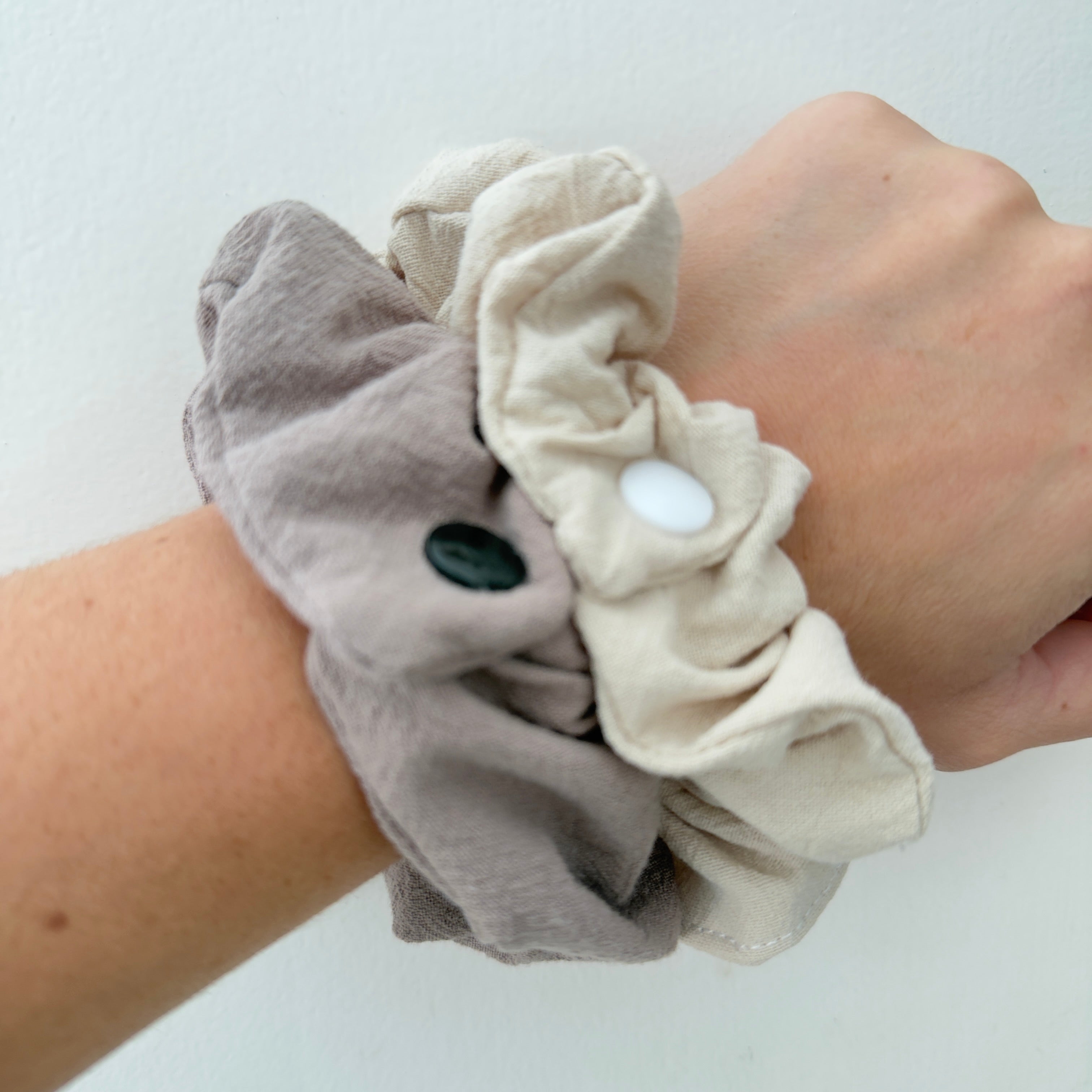 SCRUNCHIES DE LACTANCIA